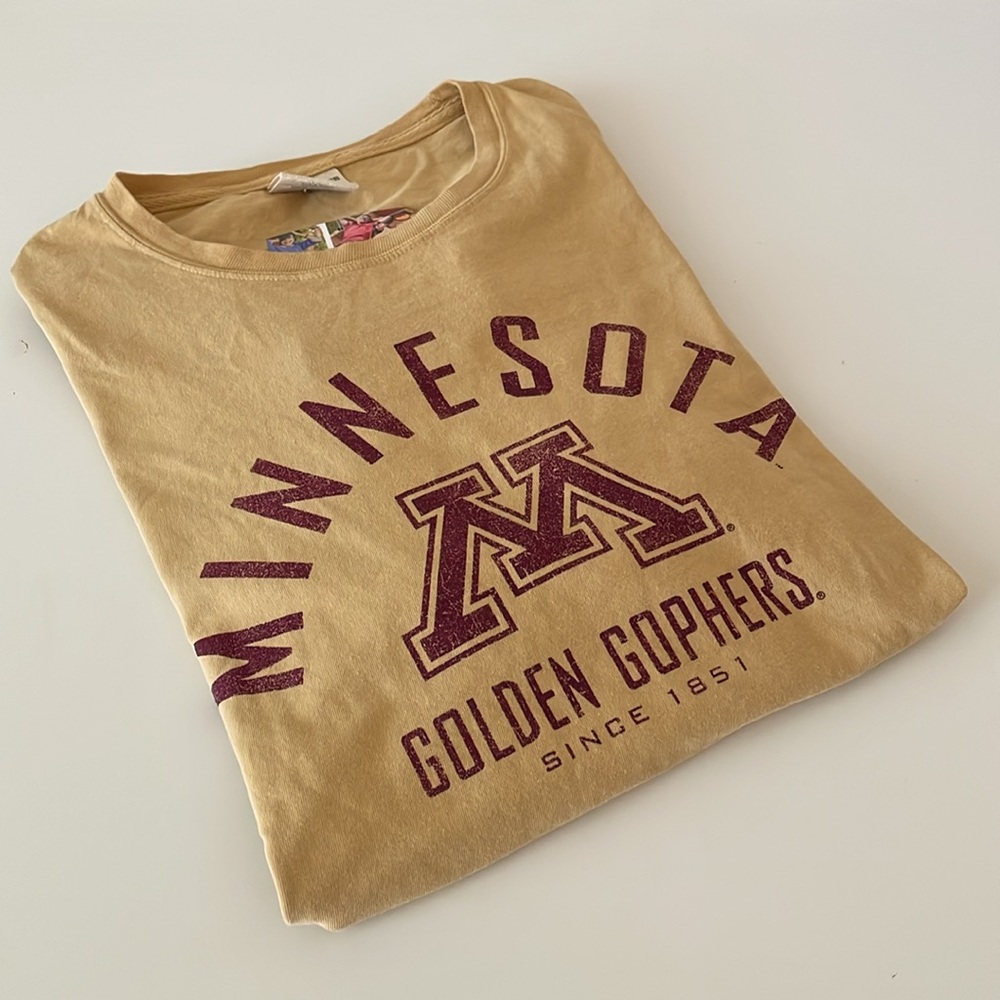 Comfort Wash T-shirt University of Minnesota Washed Look Gold Golden Gophers